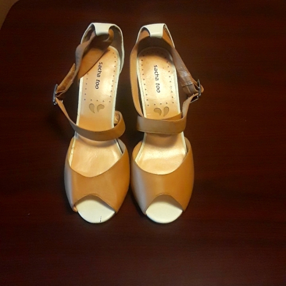 Womens Brand New Shoes Sz 9.5